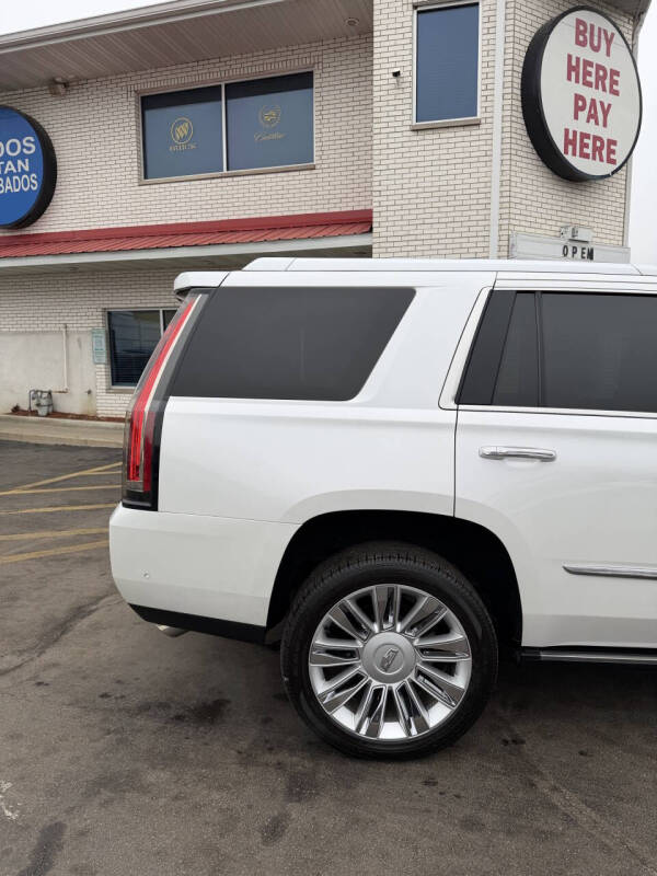 2017 Cadillac Escalade Platinum