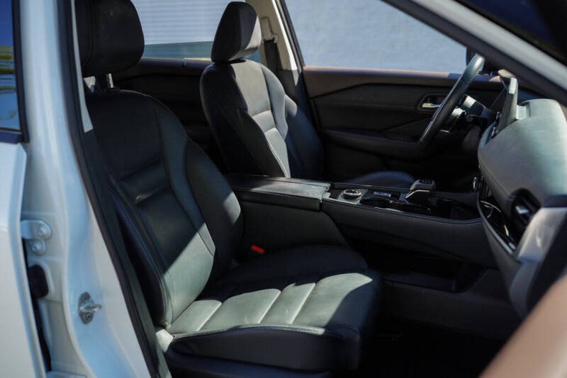 2022 Nissan Rogue SL