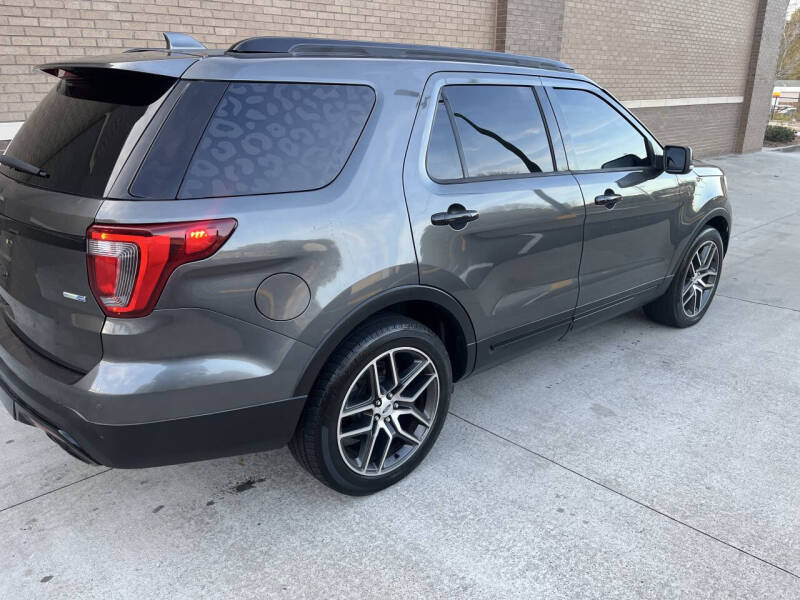 2017 Ford Explorer Sport