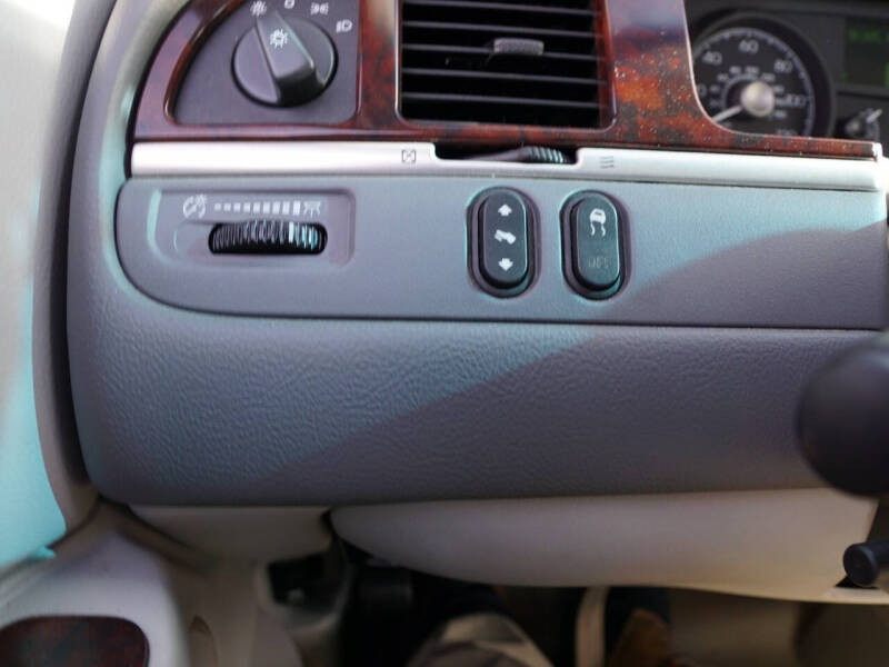 2006 Lincoln Town Car Signature