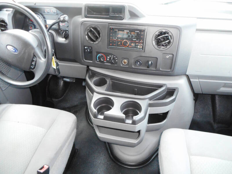 2012 Ford E-Series E-350 SD
