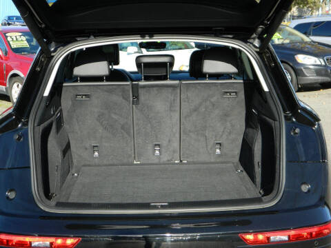 2018 Audi Q5 2.0T quattro Premium Plus