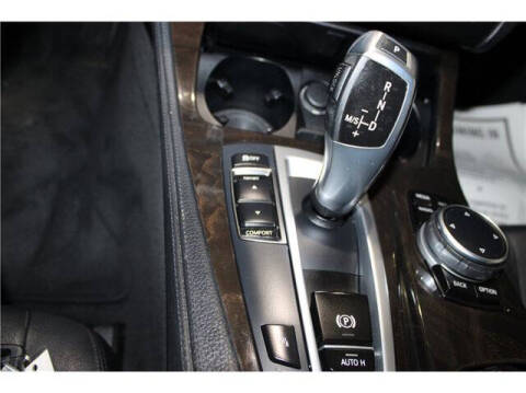 2015 BMW 5 Series 528i
