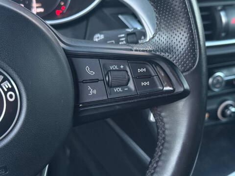 2022 Alfa Romeo Stelvio Sprint