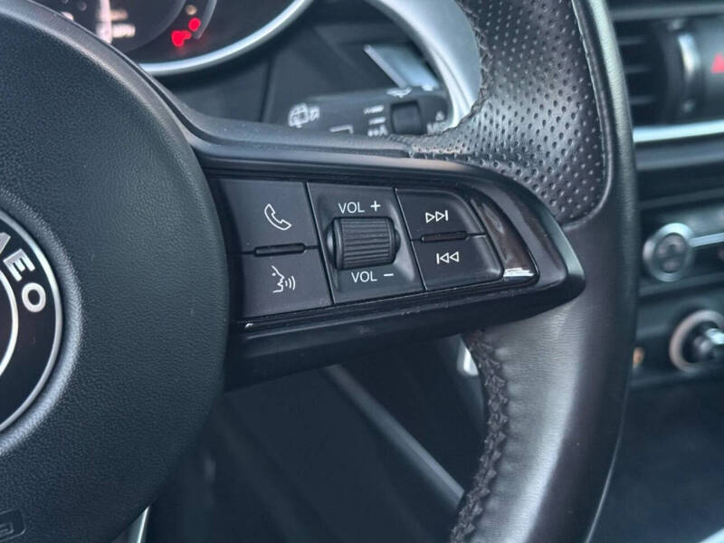 2022 Alfa Romeo Stelvio Sprint