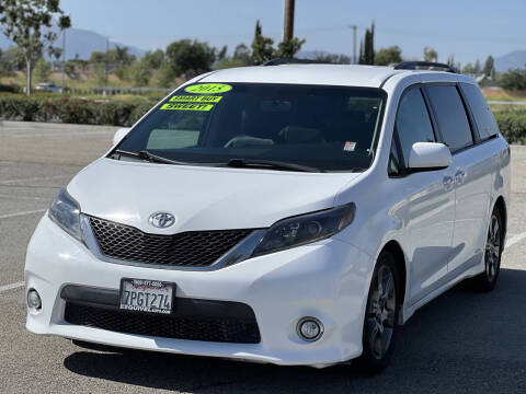 2015 Toyota Sienna SE Premium 8-Passenger