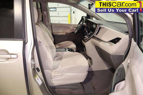 2015 Toyota Sienna LE 8-Passenger