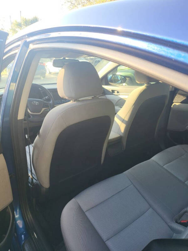 2018 Hyundai Elantra