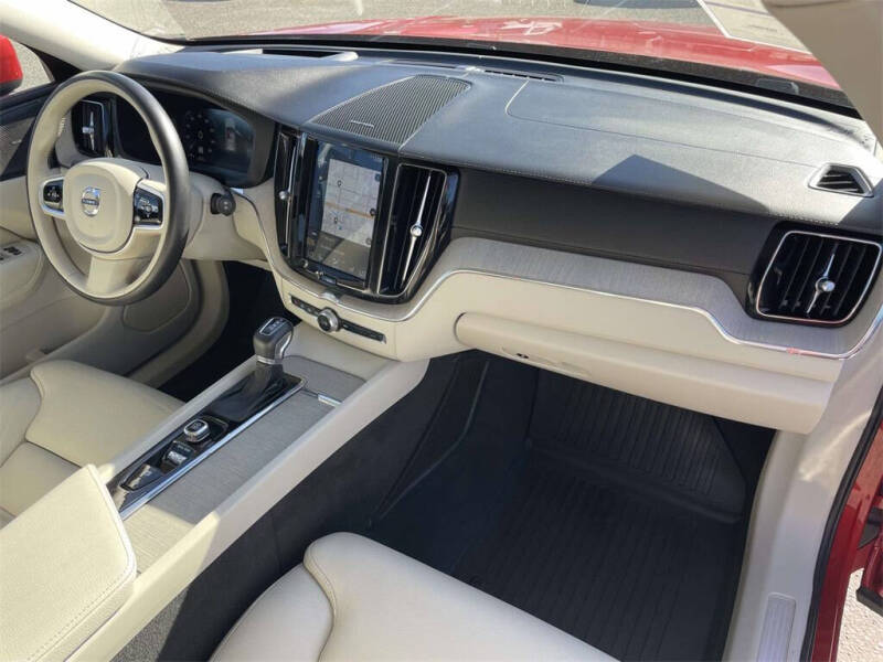 2020 Volvo XC60 T5 Inscription