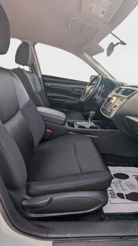 2017 Nissan Altima 2.5 SR