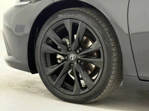 2023 Lexus ES 350 F SPORT Handling