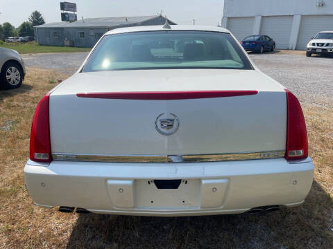 2011 Cadillac DTS Luxury Collection