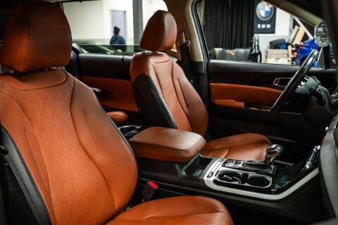 2023 Kia Carnival SX