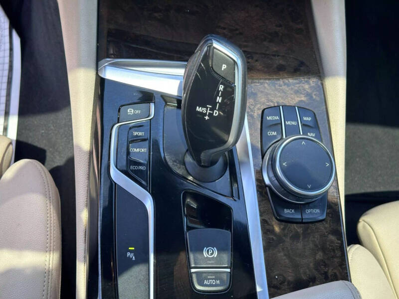 2017 BMW 5 Series 530i