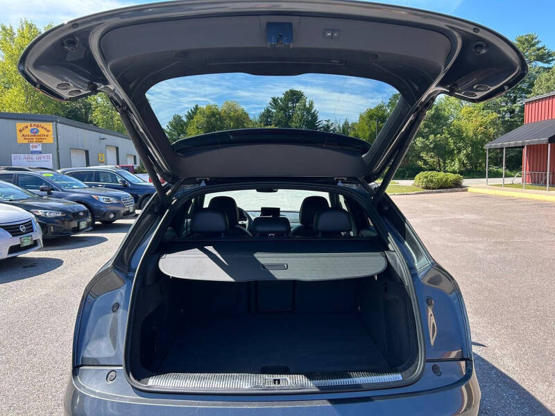 2018 Audi Q3 2.0T quattro Premium Plus