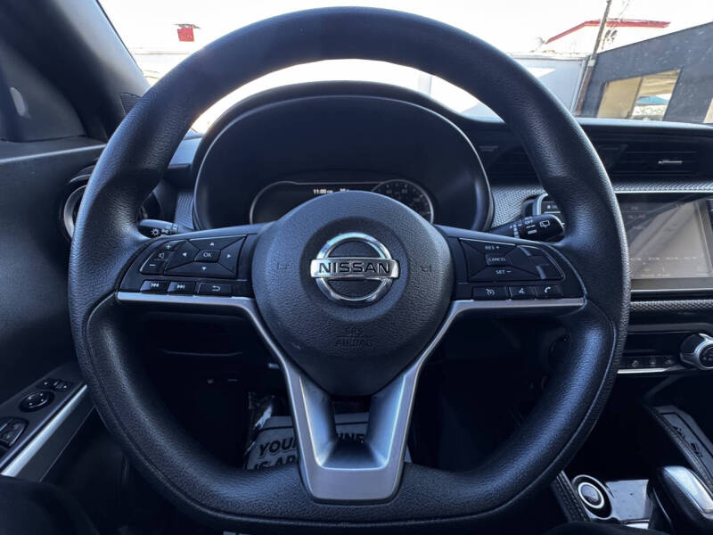 2020 Nissan Kicks SV