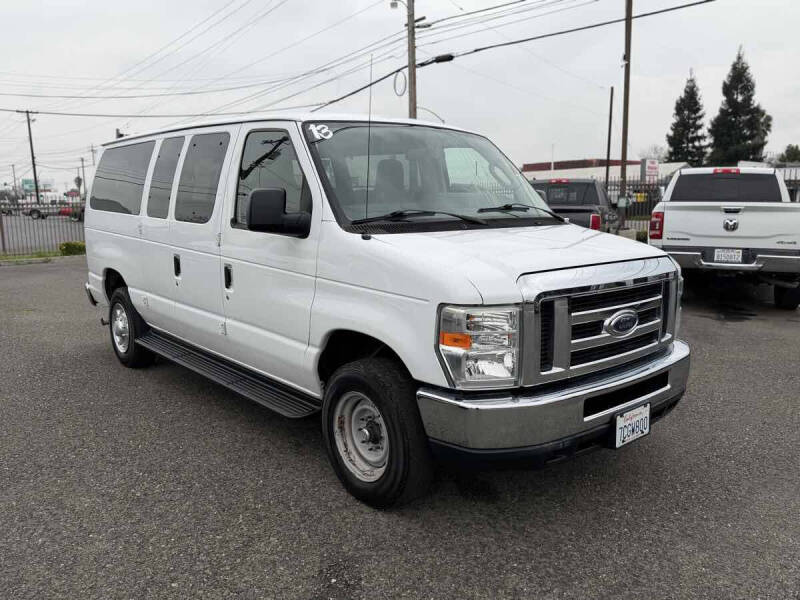 2013 Ford E-Series E-350 SD XLT