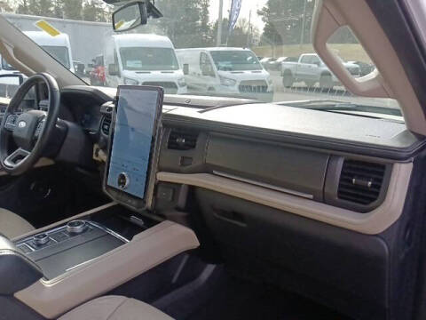 2024 Ford Expedition MAX Platinum