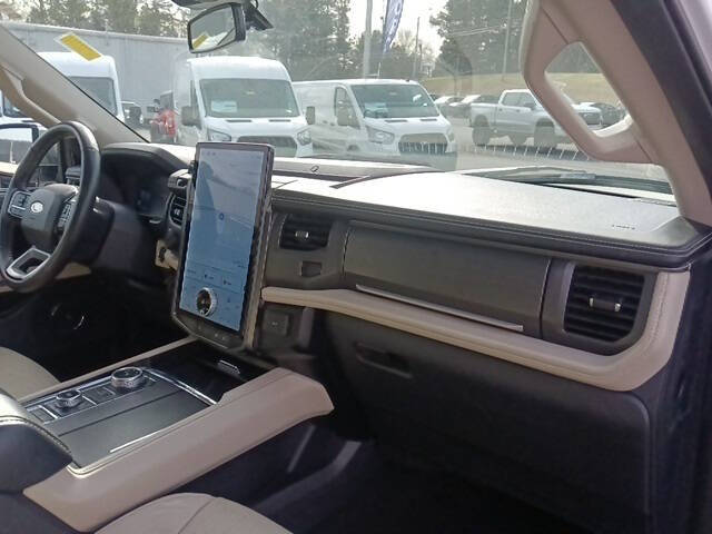 2024 Ford Expedition MAX Platinum