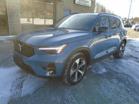 2024 Volvo XC40 B5 Plus Dark Theme