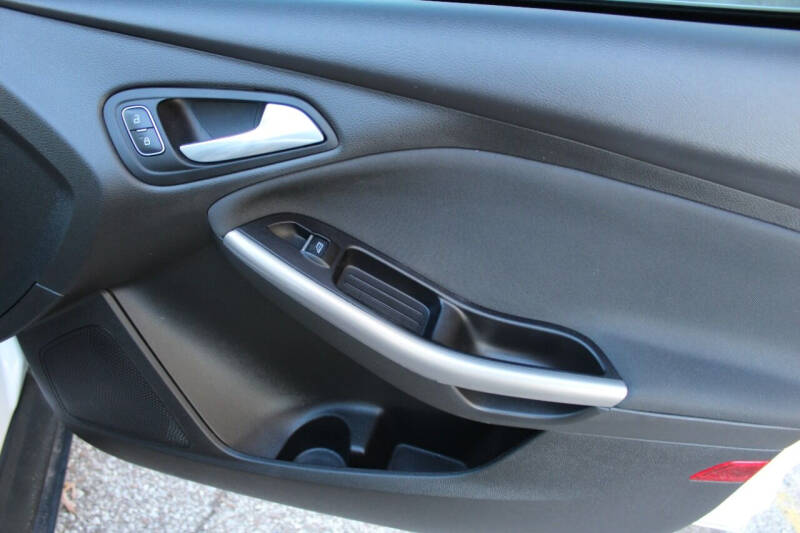 2016 Ford Focus Titanium