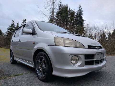 2000 Daihatsu YRV