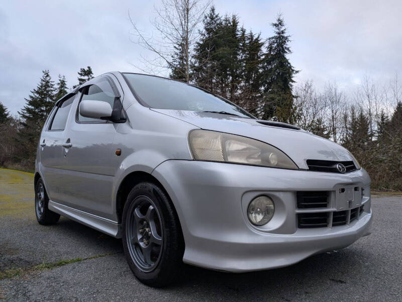 2000 Daihatsu YRV