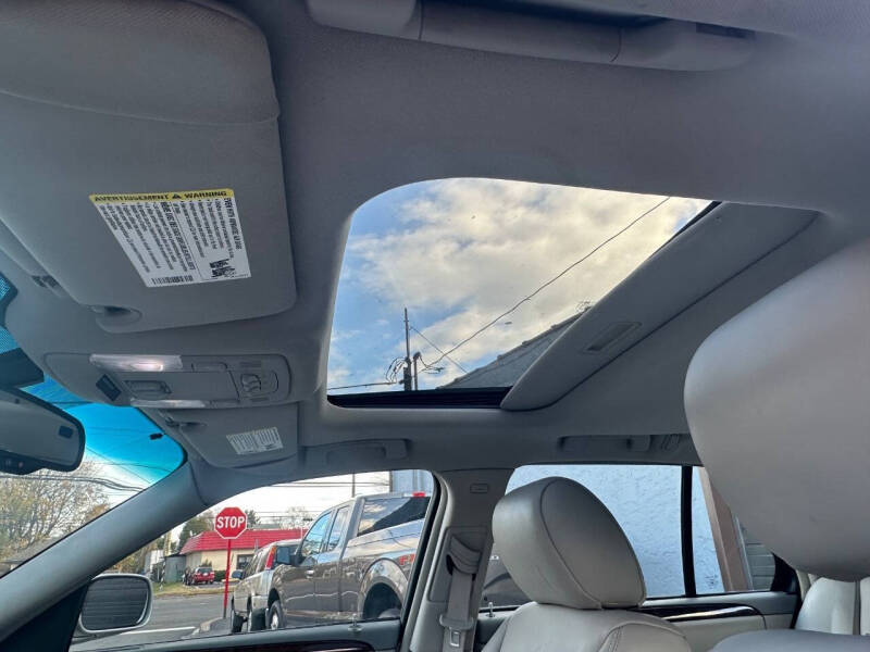 2010 Cadillac DTS Luxury Collection