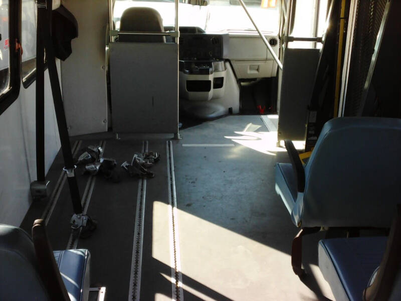 2011 Ford E-Series E-450 SD