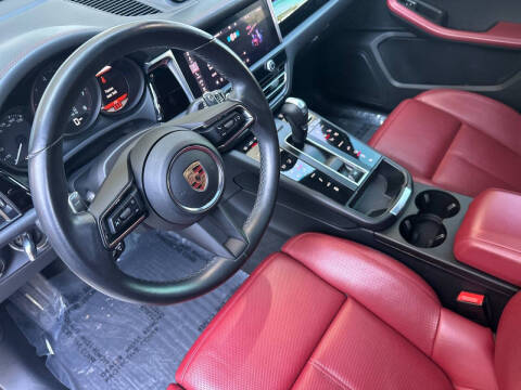 2023 Porsche Macan