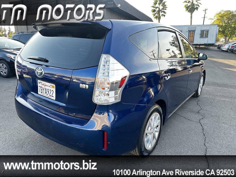 2013 Toyota Prius v Three