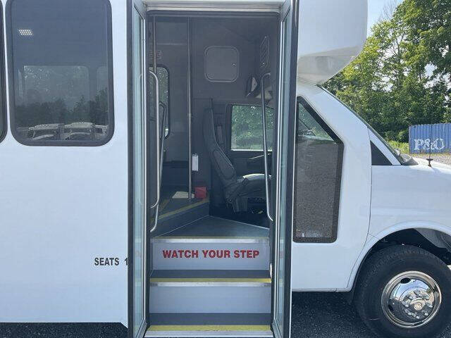 2023 Chevrolet Express 4500