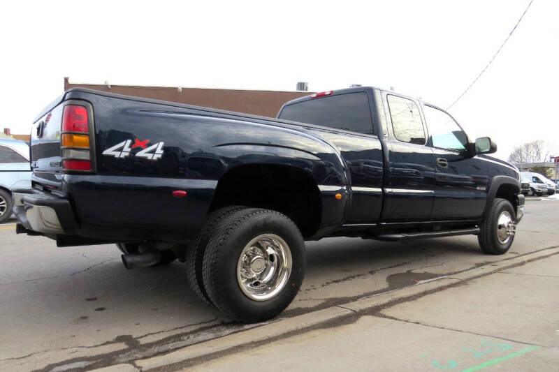 2005 Chevrolet Silverado 3500 LS