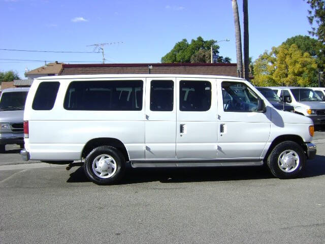 2005 Ford E-Series E-350 SD XLT