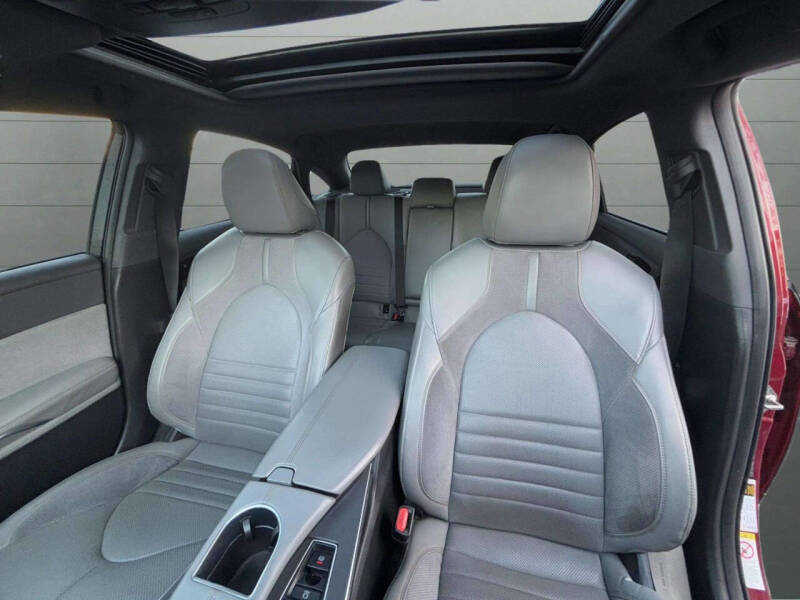 2019 Toyota Avalon Touring