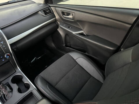 2017 Toyota Camry SE