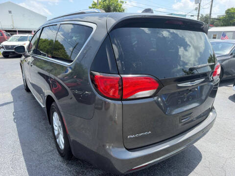 2018 Chrysler Pacifica Touring L
