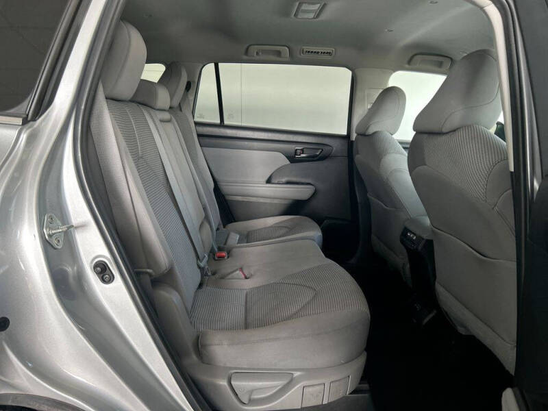 2023 Toyota Highlander LE