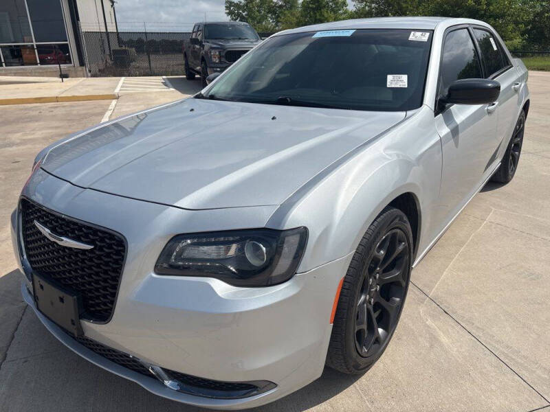 2020 Chrysler 300 Touring