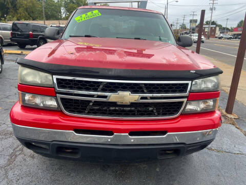 2006 Chevrolet Silverado 1500 for sale at JORDAN AUTO SALES in Youngstown OH
