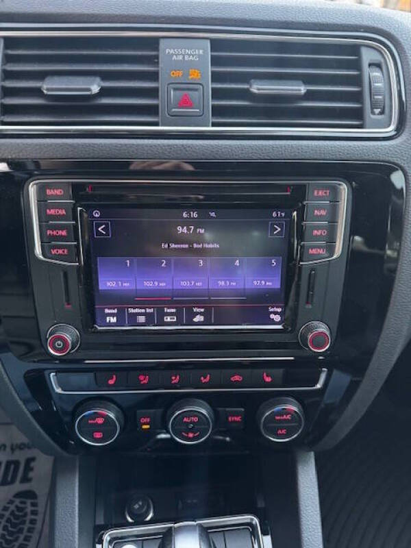 2017 Volkswagen Jetta 1.8T SEL