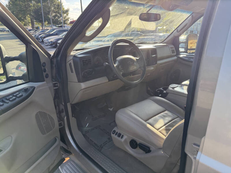 2005 Ford Excursion Limited