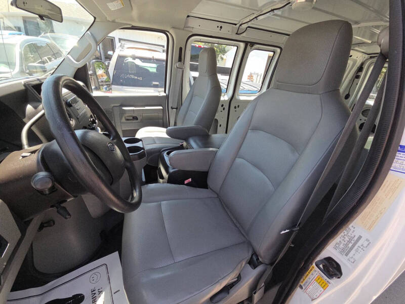 2011 Ford E-Series E-250