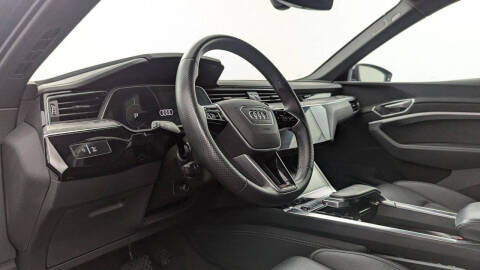 2022 Audi e-tron S quattro Premium Plus