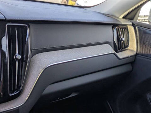 2021 Volvo XC60 T5 Inscription