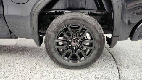 2025 GMC Sierra 1500 Elevation Standard