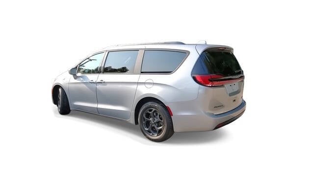 2021 Chrysler Pacifica Hybrid for sale at Bowman Auto Center in Clarkston, MI