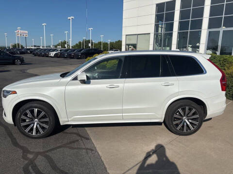 2023 Volvo XC90 B5 Core