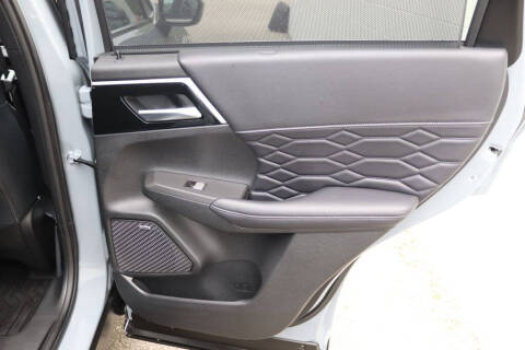 2025 Mitsubishi Outlander SEL