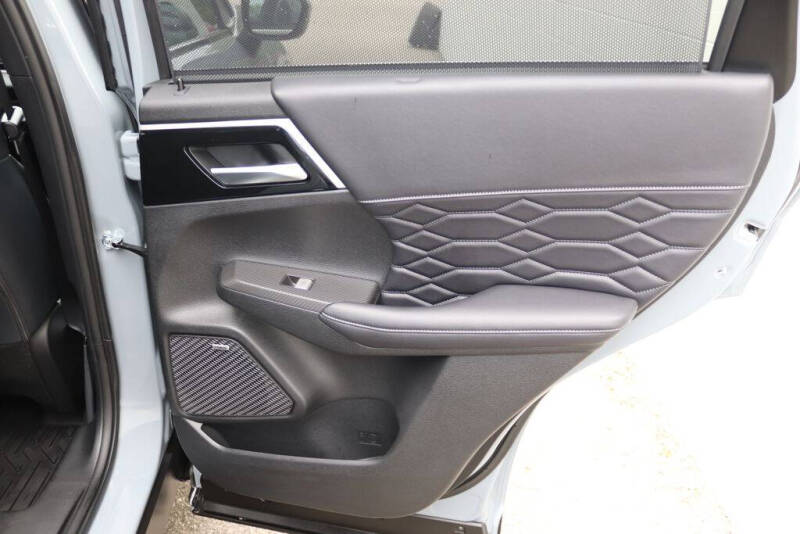 2025 Mitsubishi Outlander SEL